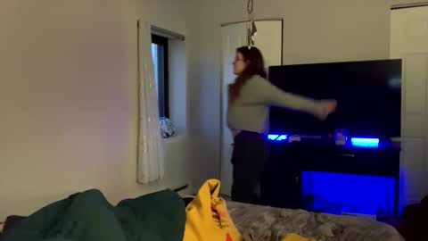 Snapshot of intothewoodswego chatting on April 9, 2026, 11:43 pm IntoTheWoodsWeGo online show from April 9, 2026, 11:43 pm