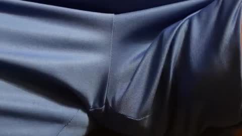 Snapshot of intressiert chatting on September 27, 2025, 8:14 pm intressiert online show from September 27, 2025, 8:14 pm