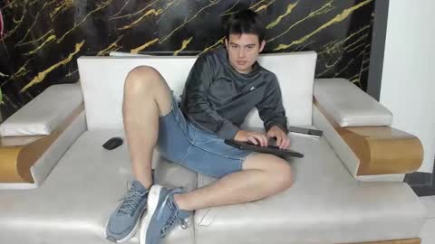 Snapshot of invincible200 chatting on September 13, 2025, 1:55 pm invincible200 online show from September 13, 2025, 1:55 pm