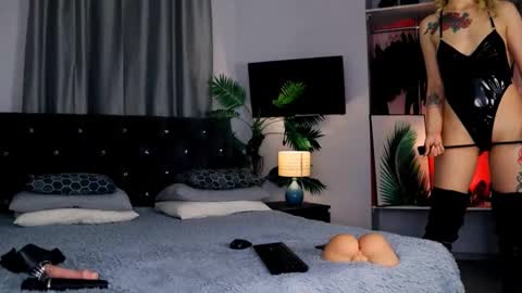 Snapshot of inviting_tina chatting on February 27, 2025, 8:09 pm inviting_tina online show from February 27, 2025, 8:09 pm