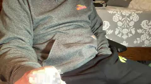 Snapshot of iowafarmcock chatting on December 5, 2024, 4:34 pm iowafarmcock online show from December 5, 2024, 4:34 pm