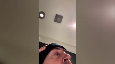 ipontiltfullify online show from December 22, 2025, 7:16 am