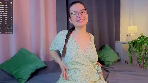 Mia online show from September 9, 2025, 1:49 am