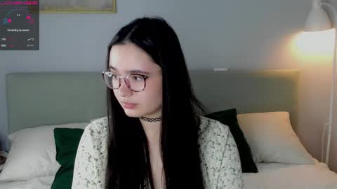 Snapshot of iralascola chatting on October 24, 2025, 1:24 am Mia online show from October 24, 2025, 1:24 am
