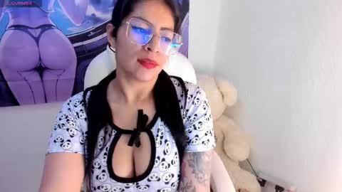 Irene Casas online show from September 12, 2025, 3:06 am