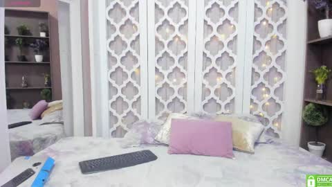 Iris Rosse online show from January 18, 2025, 8:40 pm