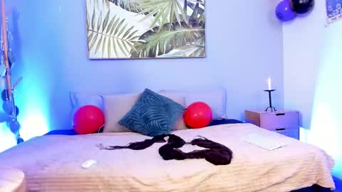 Snapshot of iriis_rosse chatting on October 28, 2025, 5:48 pm Iris Rosse online show from October 28, 2025, 5:48 pm