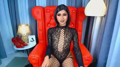 Snapshot of iris_lauren chatting on May 4, 2026, 2:40 am Iris online show from May 4, 2026, 2:40 am