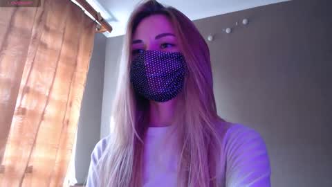 Lily online show from September 10, 2025, 2:28 pm