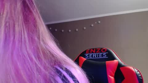 Lily online show from October 13, 2025, 3:45 pm