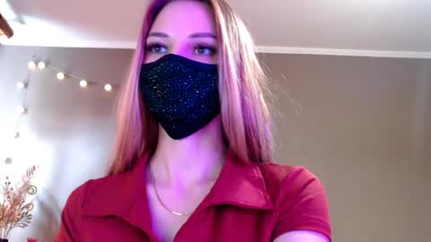 Lily online show from April 29, 2026, 2:32 pm
