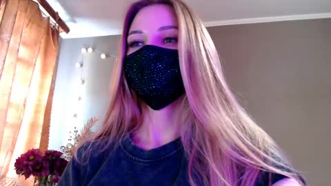 Lily online show from May 7, 2026, 2:33 pm