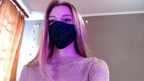 Lily online show from May 8, 2026, 1:27 pm