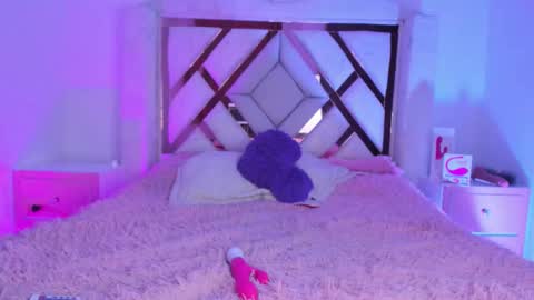 Snapshot of iris_magic_ chatting on March 17, 2026, 2:49 am Iris online show from March 17, 2026, 2:49 am