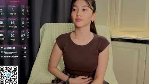 Snapshot of iris_on_cam chatting on September 24, 2025, 2:31 pm iris on cam online show from September 24, 2025, 2:31 pm