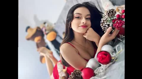 iris felix  online show from December 10, 2024, 3:52 am