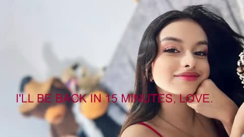 iris felix  online show from January 11, 2025, 7:05 pm