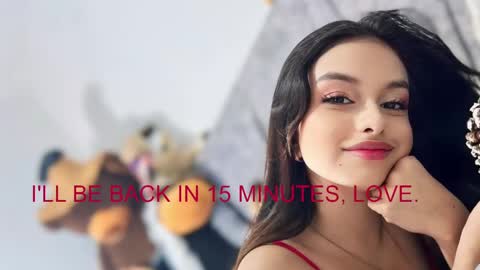 iris felix  online show from January 18, 2025, 6:10 pm