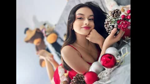 iris felix  online show from February 8, 2025, 1:00 am