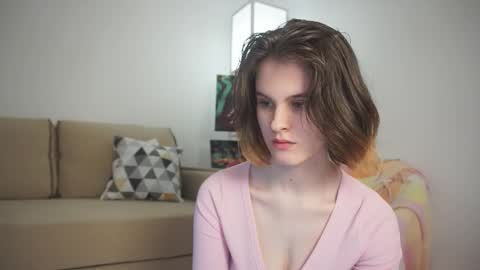 iris_pure online show from September 10, 2025, 6:41 pm