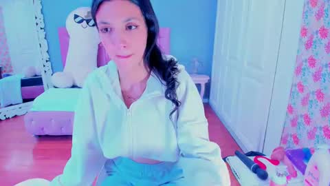 Iris online show from January 17, 2025, 4:47 pm