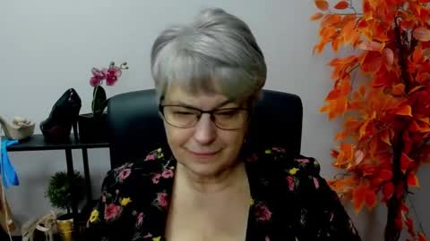 I R I S online show from December 5, 2024, 11:16 am