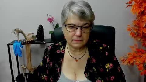 I R I S online show from December 10, 2024, 7:16 am