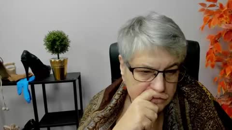 I R I S online show from December 31, 2024, 10:15 am