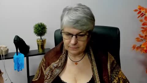 I R I S online show from January 30, 2025, 1:53 pm