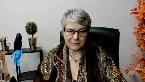 I R I S online show from February 12, 2025, 11:18 am