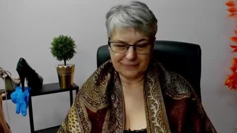 I R I S online show from February 18, 2025, 10:49 am