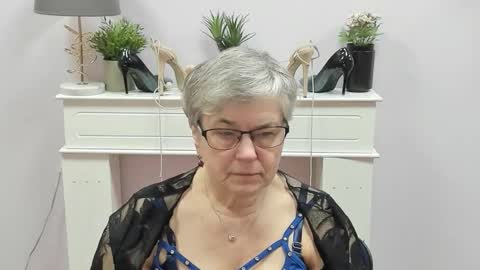 Snapshot of iris_xdesire chatting on January 9, 2026, 7:11 am I R I S online show from January 9, 2026, 7:11 am