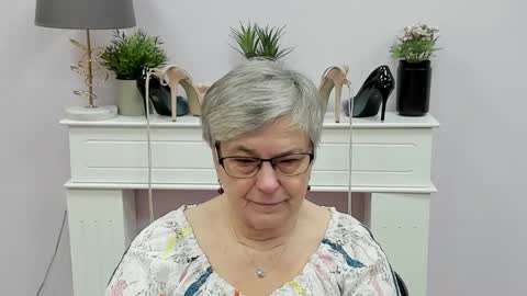 Snapshot of iris_xdesire chatting on January 13, 2026, 7:02 am I R I S online show from January 13, 2026, 7:02 am