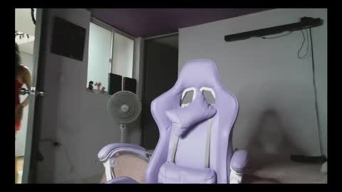 Camilla online show from September 20, 2025, 2:51 pm