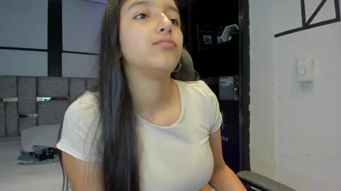 Snapshot of irisfyre chatting on May 18, 2026, 12:33 pm Iris Fyre online show from May 18, 2026, 12:33 pm