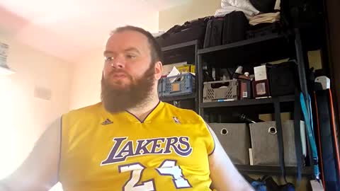 Snapshot of irishdaddy24 chatting on October 19, 2025, 9:32 am twitter theirishman205 online show from October 19, 2025, 9:32 am