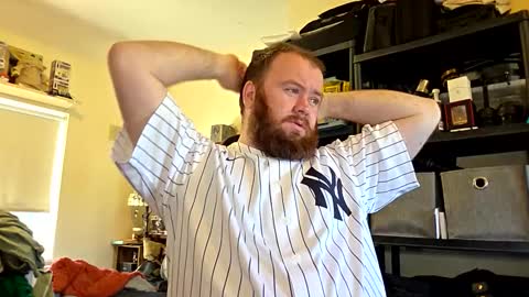 Snapshot of irishdaddy24 chatting on October 25, 2025, 3:40 pm twitter theirishman205 online show from October 25, 2025, 3:40 pm