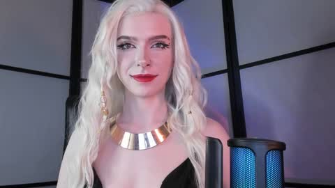 Miss Iris Fansly Miss Iris new inst.  online show from January 6, 2025, 10:37 pm