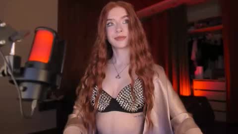 Snapshot of irisice chatting on October 14, 2025, 3:57 pm Miss Iris Fansly Miss Iris new inst.  online show from October 14, 2025, 3:57 pm