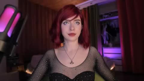 Miss Iris Fansly Miss Iris new inst.  online show from November 7, 2025, 5:02 pm