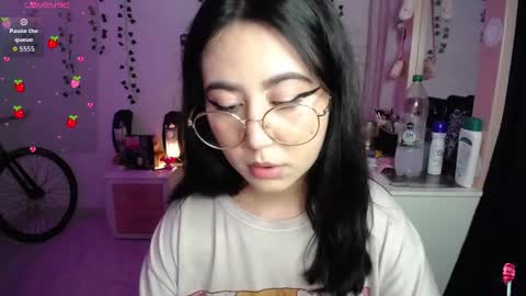 Iris  online show from November 14, 2025, 5:17 am