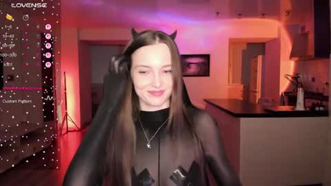 irisskiss online show from June 25, 2026, 6:56 pm