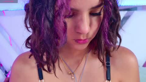 Iris online show from December 18, 2024, 8:14 pm