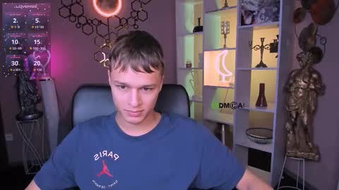 iron online show from October 17, 2025, 9:23 am