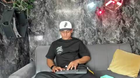 Snapshot of iron_king7 chatting on July 21, 2026, 12:40 pm Iron king online show from July 21, 2026, 12:40 pm