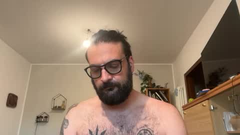 iron_reykh online show from June 22, 2026, 5:32 pm