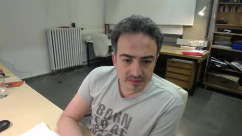 Snapshot of ironchrome chatting on May 22, 2026, 9:04 am IronChrome online show from May 22, 2026, 9:04 am