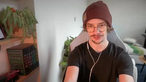 Sam online show from April 20, 2026, 10:18 am