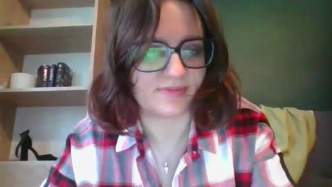 Snapshot of irresistibleparis chatting on April 14, 2026, 5:35 am Paris online show from April 14, 2026, 5:35 am