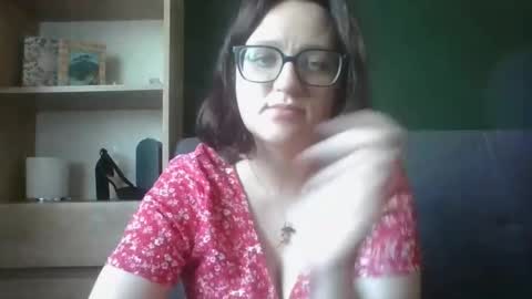Snapshot of irresistibleparis chatting on April 27, 2026, 5:27 am Paris online show from April 27, 2026, 5:27 am
